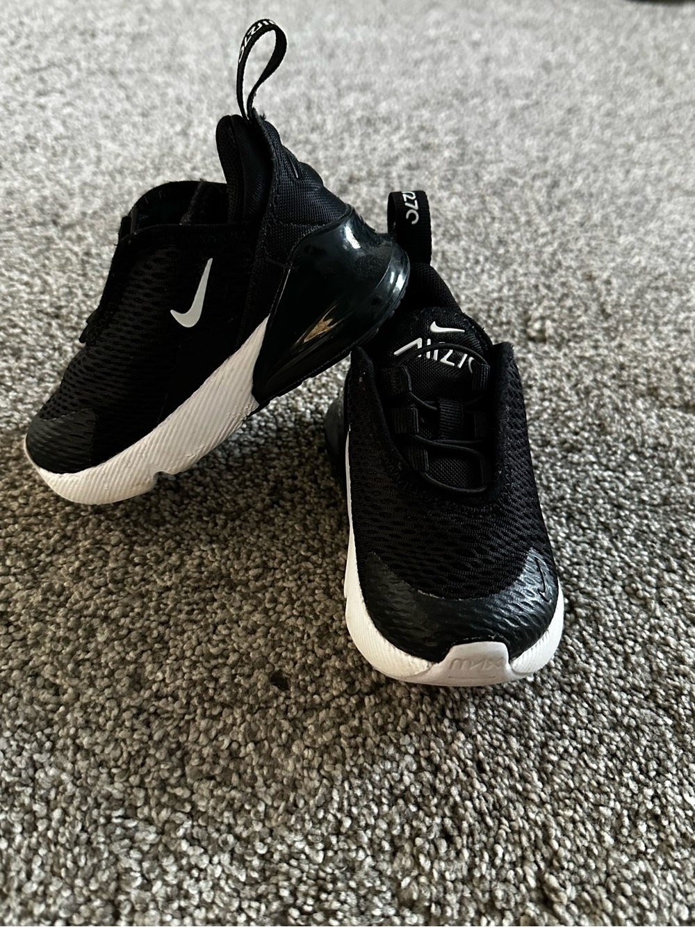 Nike Kids 270 Black Sz 5
